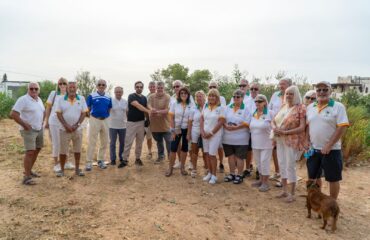 El Ayuntamiento y la asociación Almijara Bowls Club colaboran para construir un recinto con seis pistas de bolos