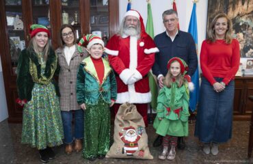 Papá Noel llega a Nerja para hacer realidad los sueños de los niños y niñas en esta Navidad