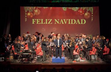 El alcalde felicita a la Banda de Música de Nerja por su 35 aniversario